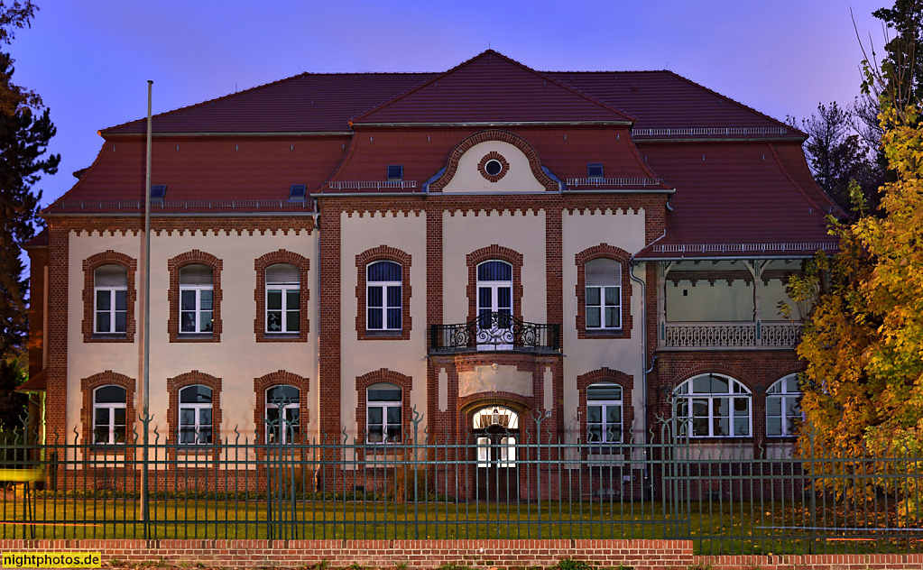 Berlin Dahlem Julius-Kühn-Institut Bundesforschungsinstitut für Kulturpflanzen erbaut 1902-1904 als Direktorenwohnhaus der Kaiserlich Biologischen Anstalt für Land- und Forstwirtschaft von Johann Hückels