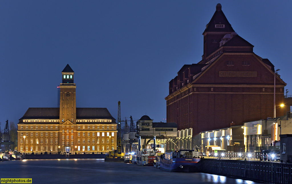 Berlin Mitte Moabit Westhafen Verwaltungsgebäude und Getreidespeicher erbaut 1914-1923 von Richard Wolffenstein Friedrich Krause und Lorenz am Hafenbecken II