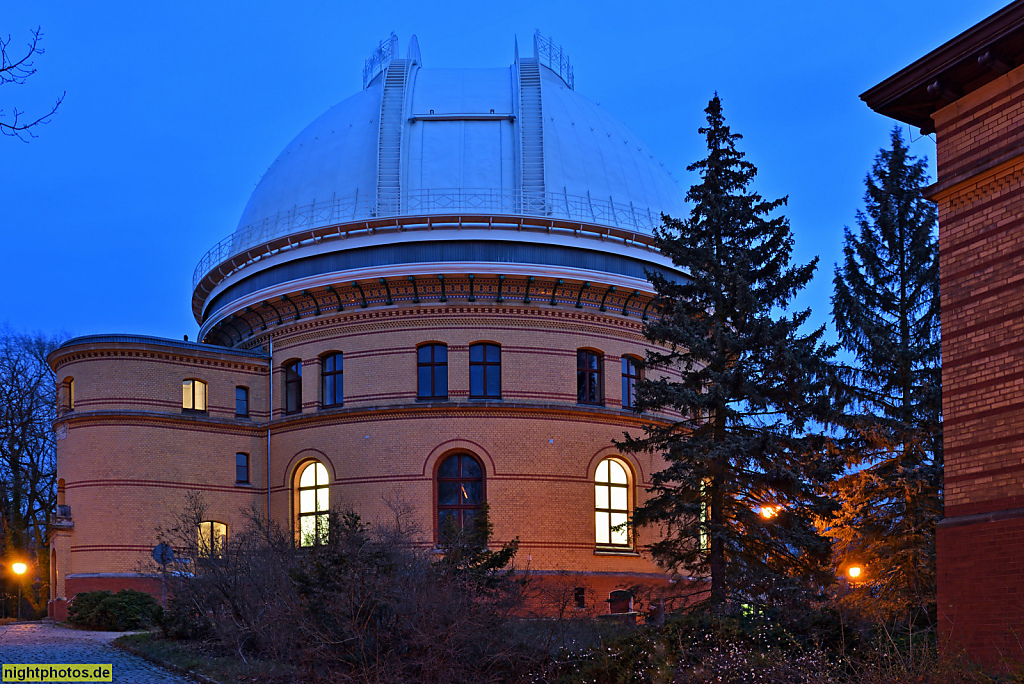 Potsdam Wissenschaftspark Albert Einstein. Grosser Refraktor des Astrophysikalisches Institut (AIP) eröffnet 1899 modernisiert 1953 renoviert 2006. Haus A27