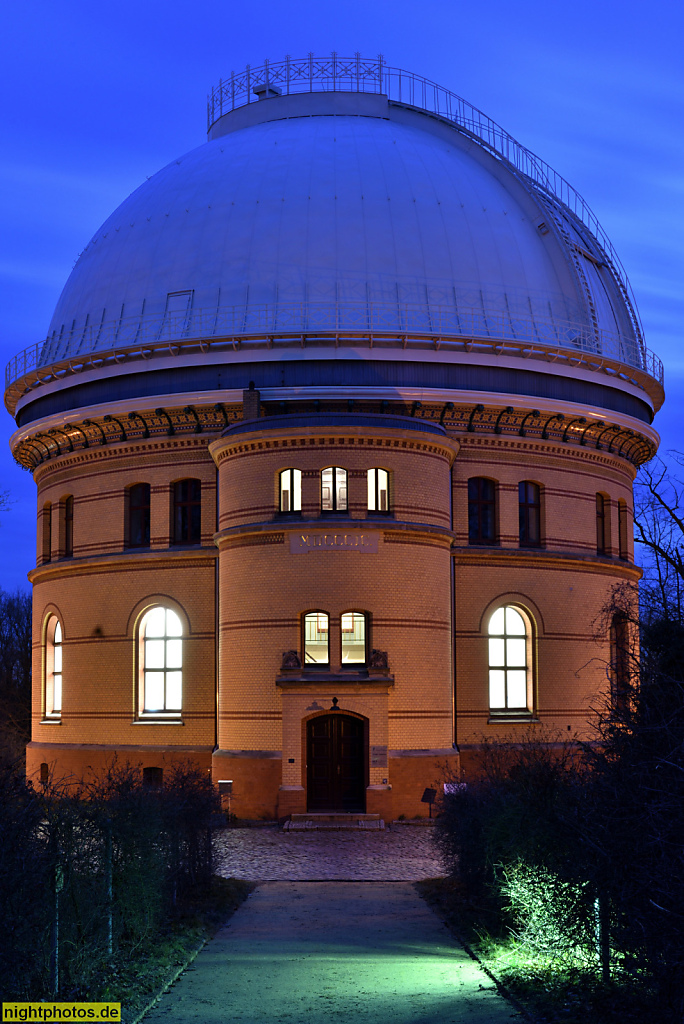 Potsdam Wissenschaftspark Albert Einstein. Grosser Refraktor des Astrophysikalisches Institut (AIP) eröffnet 1899 modernisiert 1953 renoviert 2006. Haus A27