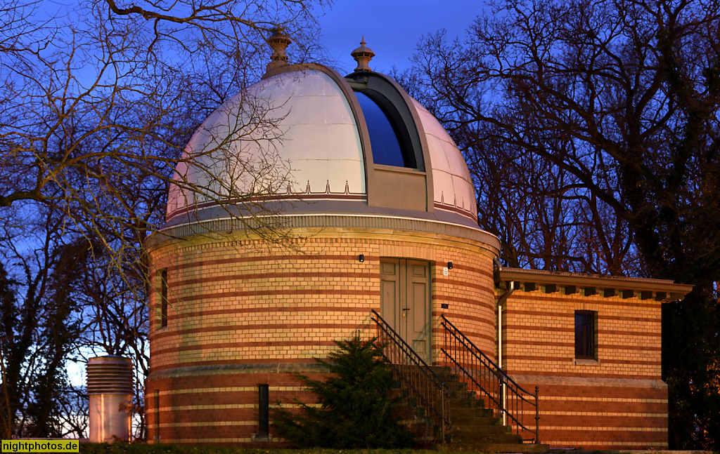 Potsdam Wissenschaftspark Albert Einstein. Potsdam-Institut für Klimafolgenforschung (PIK). Kleiner Refraktor photographisch. Erbaut von Paul Spieker Stil der märkischen Backsteingotik Haus A32