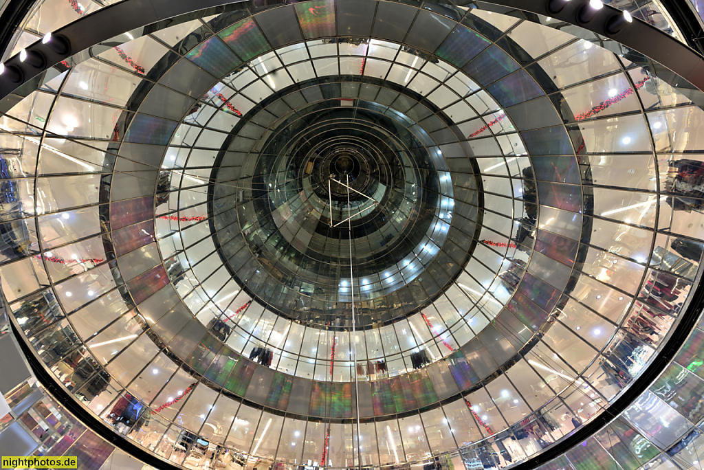 Berlin Mitte Quartier 206 Friedrichstadtpassagen. Shopping Mall. Architekt Henry N Cobb. Eröffnet 1997. Art & Fashion House. Friedrichstrasse 71