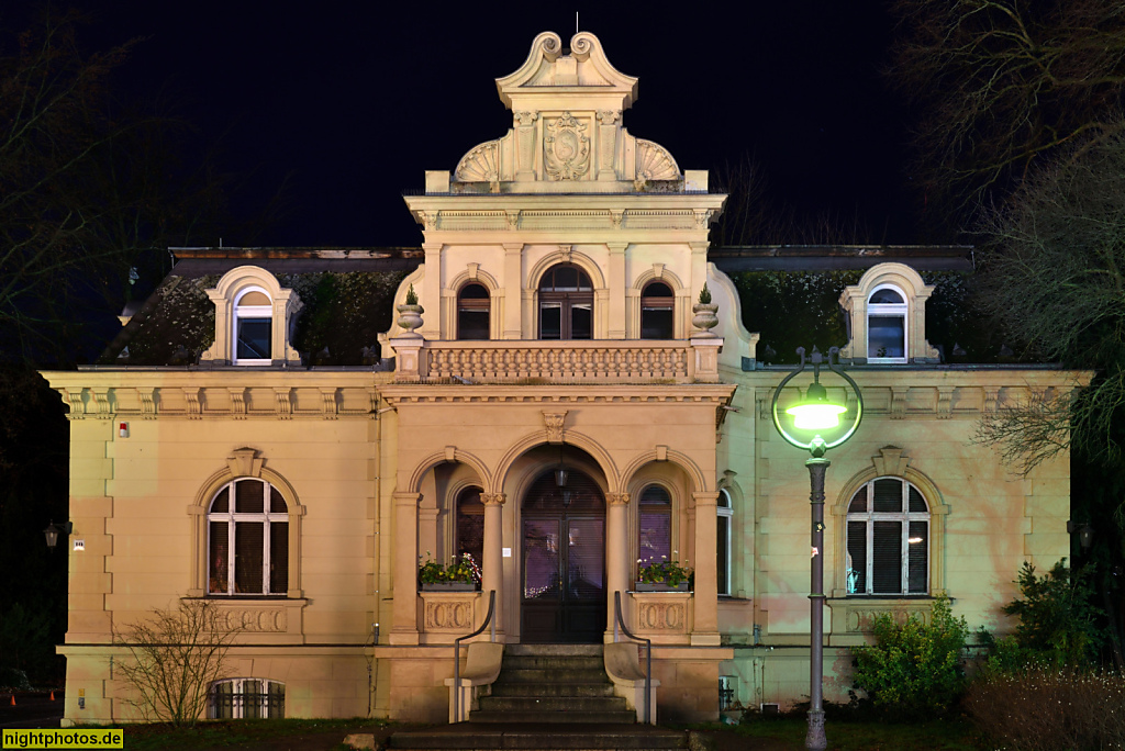 Berlin Zehlendorf Standesamt. Erbaut als Villa Scharfe 1892 von Fritz Schirmer am Teltower Damm für Gutsbesitzerin Sidonie Scharfe