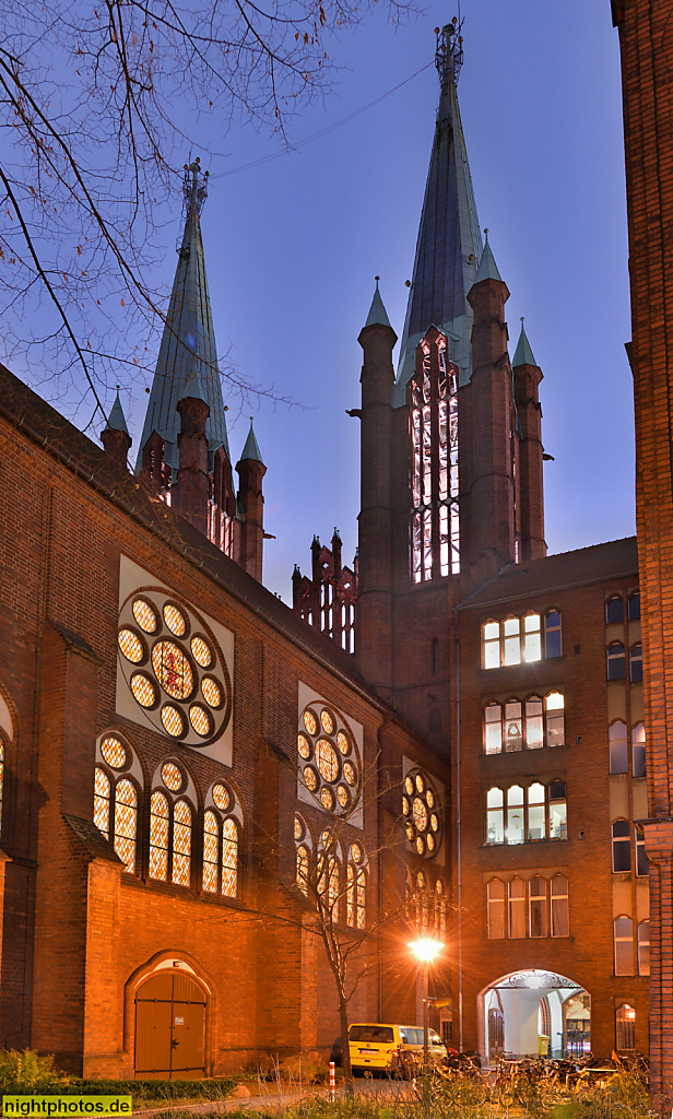 Berlin Kreuzberg Wohnanlage der Sankt-Bonifatius-Kirche erbaut 1903-1907 von Max Hasak in der Yorckstrasse