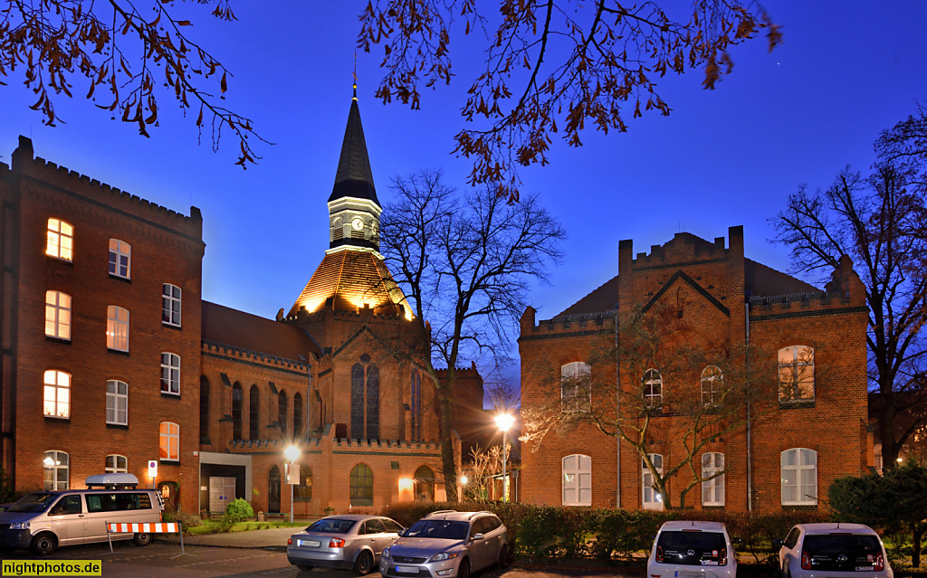 Berlin Marienfelde Gemeindezentrum und Kirche vom Guten Hirten erbaut 1903-1905 von Josef Lückerath als Zentrum eines Klosters. Umbau Gemeindezentrum 1968-1974 von Hermann Jünemann