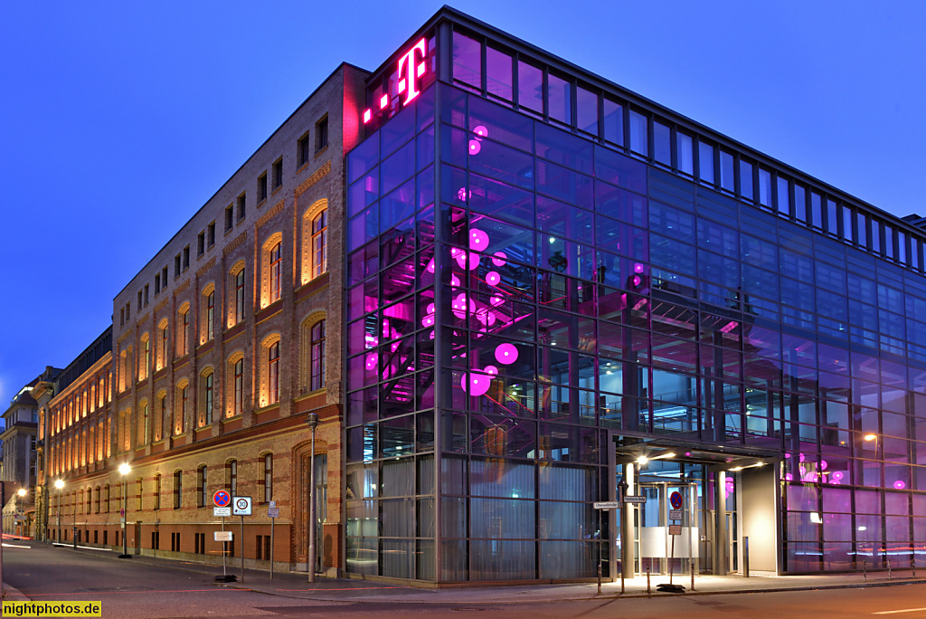 Berlin Mitte Deutsche Telekom Hauptstadtrepraesentanz. Erbaut 1864 von Wilhelm Salzenberg und Adolph Lohse als Generaltelegraphenamt. Erweiterung Carl Schwatlo 1877-1878