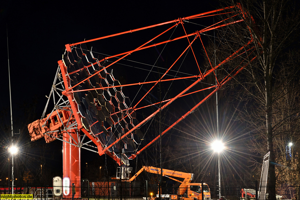 Berlin Adlershof Cherenkov Telescope Array CTA. Fuer Gammastrahlen-Astronomie errichtet 2013 als Prototyp eines Einzelteleskops mit 12-m-Reflektor an der Magnusstrasse