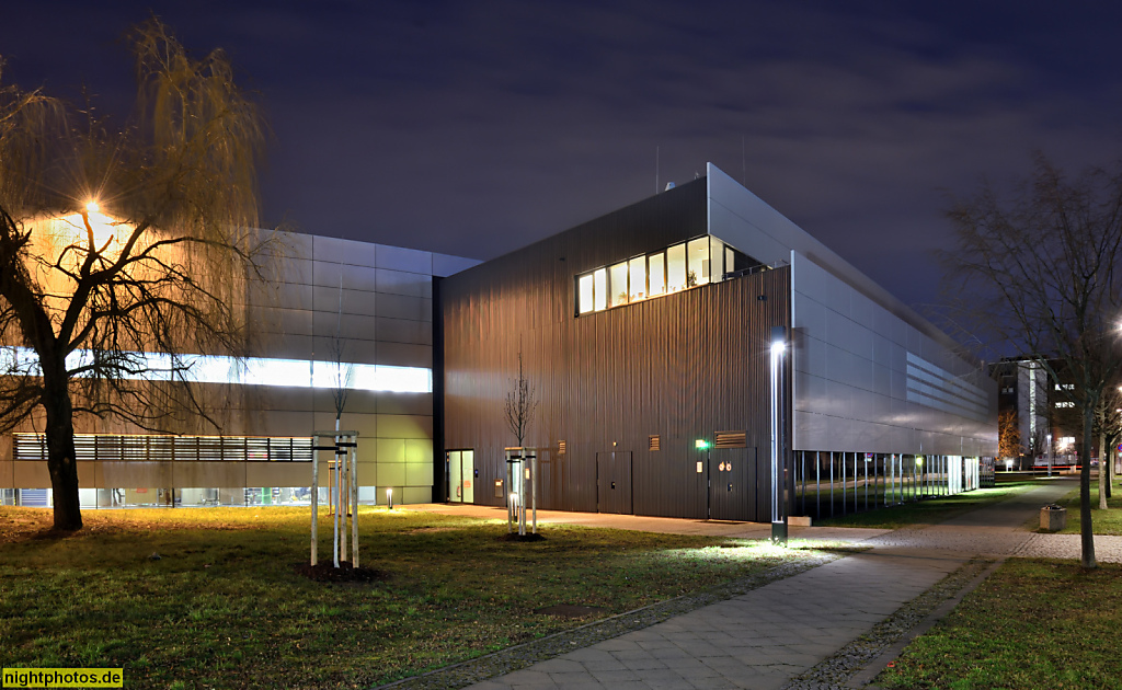 Berlin Adlershof  Energy Materials in-Situ Laboratory am Elektronenspeicherring BESSY II im Helmholtz-Zentrum Berlin für Materialien und Energie. Erbaut 1998 von Brenner und Partner Architekten