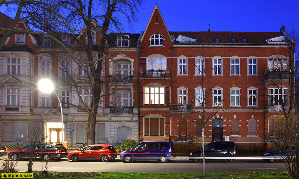 Berlin Tempelhof Mietshaus erbaut 1887 von Regierungsbaumeister Allihn für Bauerngutsbesitzer Wilhelm Lehne durch Maurermeister Paul Opitz. Alt-Tempelhof 24