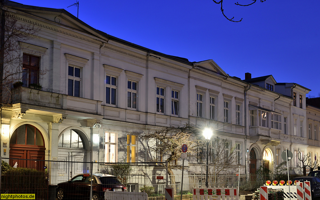 Berlin Tempelhofs älteste Wohnhäuser erbaut 1887 durch die Berlin-Tempelhofer Baugesellschaft in der Neue Strasse zwischen Dorfkern und Borussiastrasse