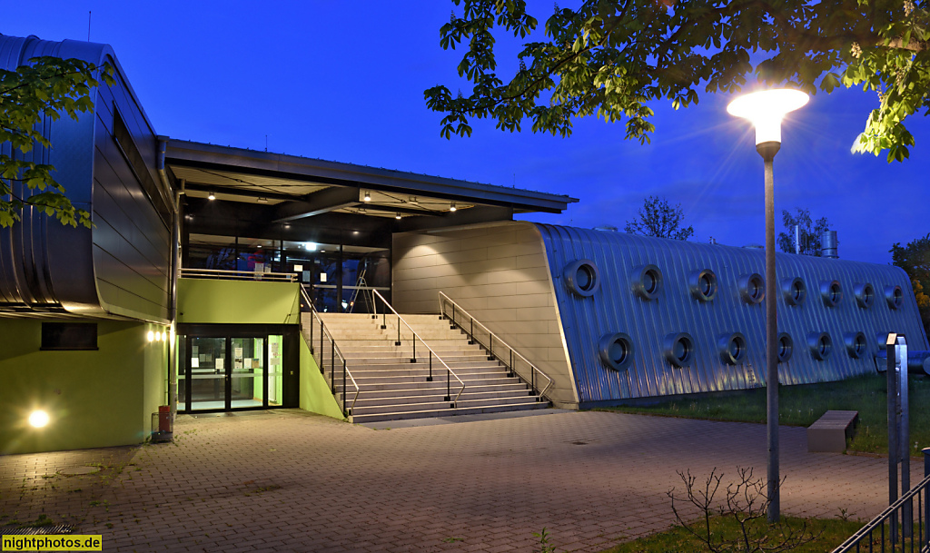 Berlin Marienfelde Dreifeld-Sporthalle Baussnernweg erbaut 2010-2013 von Alten Architekten GmbH. Hauptnutzer TSV Marienfelde 1890 e.V.