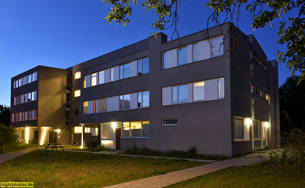 Berlin Zehlendorf Studentendorf Schlachtensee erbaut 1957-1959 und 1962-1964 v Hermann Fehling Daniel Gogel und Peter Pfannkuch. Sanierung 2013 v Autzen und Reimers. Wohnhaus Haus 12