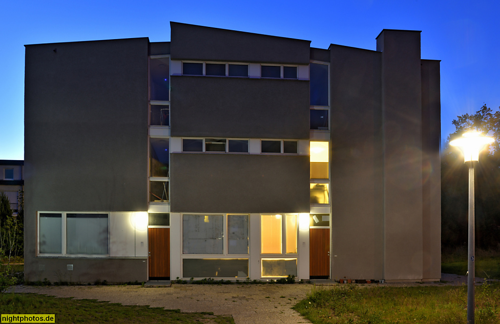 Berlin Zehlendorf Studentendorf Schlachtensee erbaut 1957-1959 und 1962-1964 v Hermann Fehling Daniel Gogel und Peter Pfannkuch. Sanierung 2013 v Autzen und Reimers. Wohnhaus Haus 13