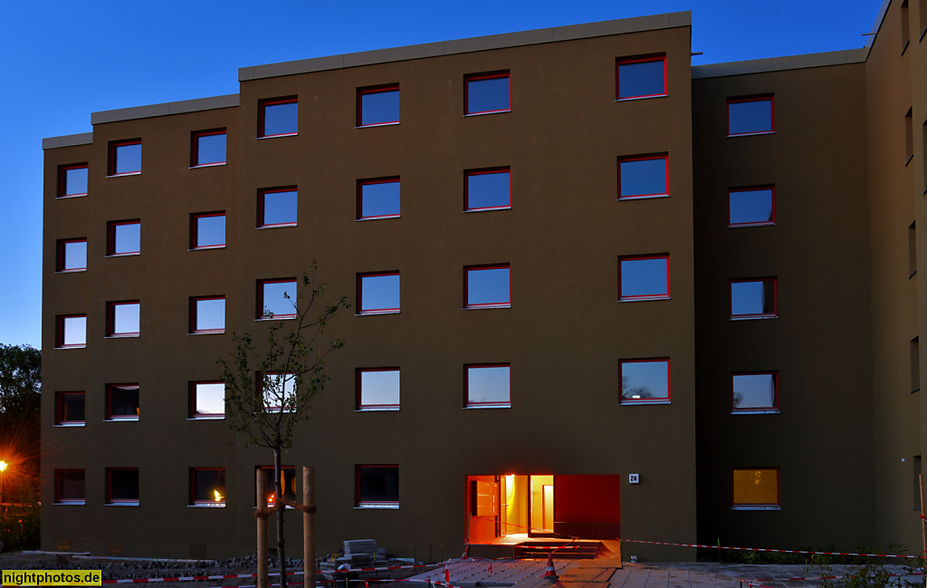 Berlin Zehlendorf Studentendorf Schlachtensee erbaut 1957-1959 und 1962-1964 v Hermann Fehling Daniel Gogel und Peter Pfannkuch. Sanierung 2013 v Autzen und Reimers. Wohnhaus Haus 24