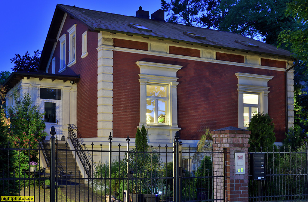 Berlin Lichterfelde Wohnhaus in der Schillerstrasse