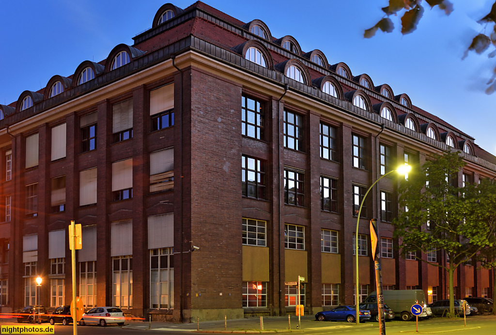 Berlin Moabit Ludwig-Loewe-Höfe erbaut 1914-1917 von Architekten Alfred Grenander als Fräs- und Bohrmaschinenfabrik der Ludwig Loewe und Co. AG. Wiebestrasse 42-45
