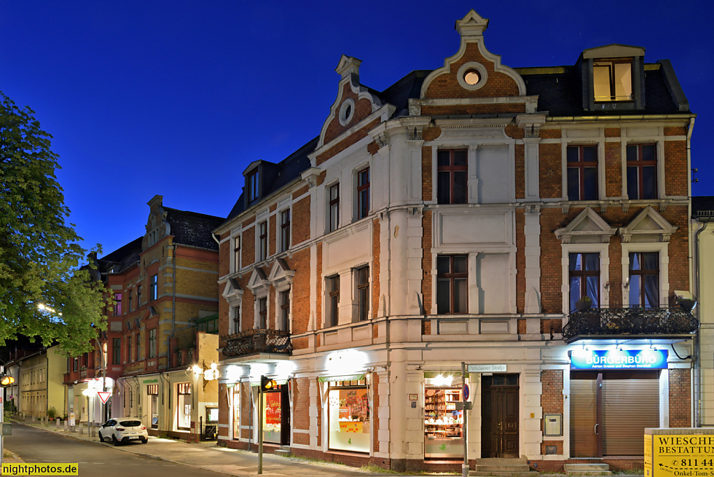 Berlin Zehlendorf Miets- und Wohnhäuser in der Onkel-Tom-Strasse Ecke Potsdamer Strasse erbaut 1891-1892 von Fritz Schirmer für Stellmachermeister Otto Dubrow