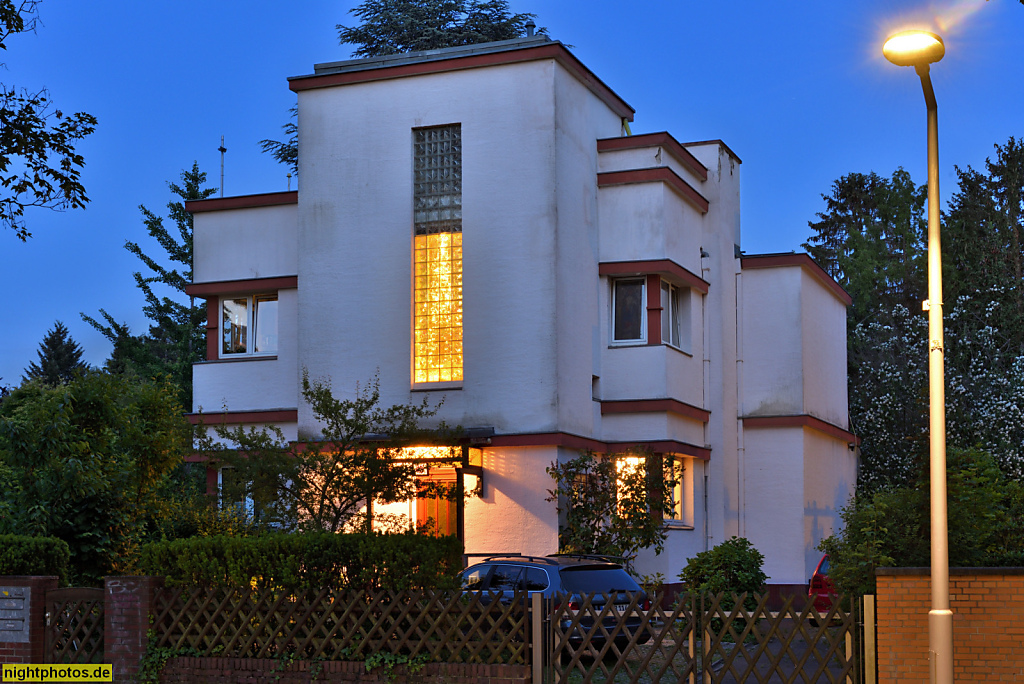 Berlin Lankwitz Haus Abrahamsohn erbaut 1928-1929 von Martin Albrecht Punitzer als Wohnhaus für Fabrikant Robert Abrahamsohn. Calandrellistrasse 45