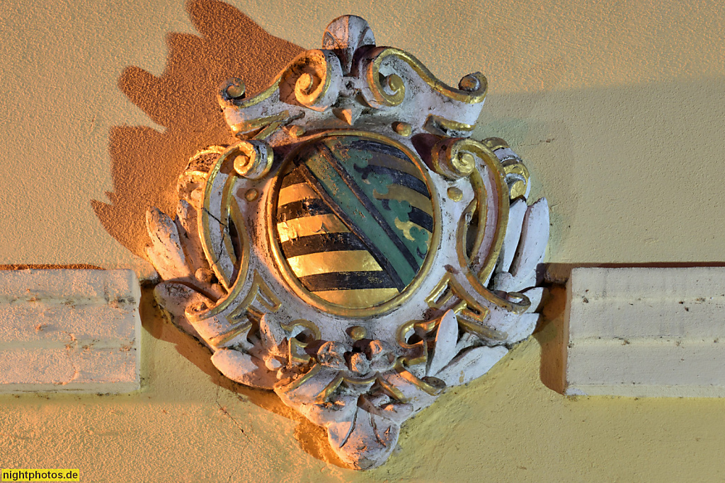Königstein Sachsen Kursächsisches Wappen aus dem 19. Jahrhundert an der Alten Posthalterei Bielatalstrasse 2