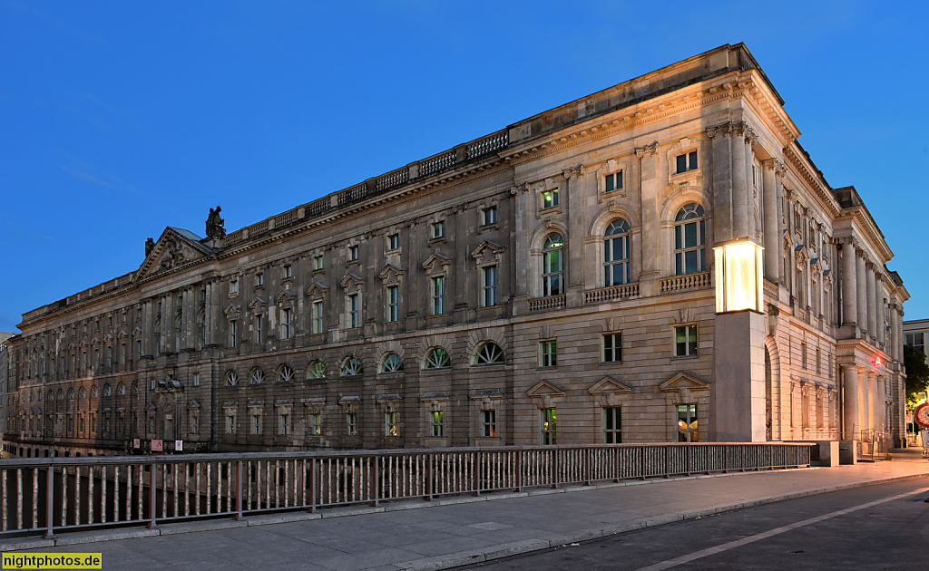 Berlin Mitte Hochschule für Musik Hanns Eisler und Berliner Stadtbibkliothek im Neuen Marstall. Erbaut 1896-1901 von Ernst von Ihne im Stil des Neobarock