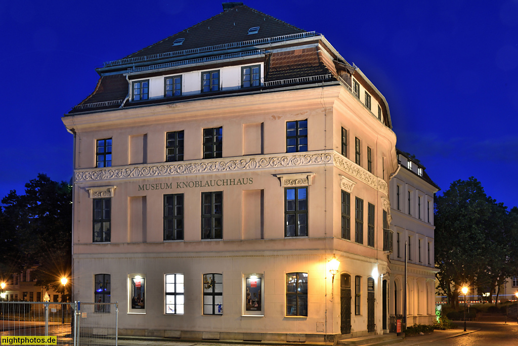 Berlin Mitte Knoblauchhaus erbaut 1759-1761 von Johann Christian Knoblauch im Nikolaiviertel. Umgestaltung Fassade 1806. Wiederherstellung 1952. Restaurierung 1986-1989. Poststrasse 23