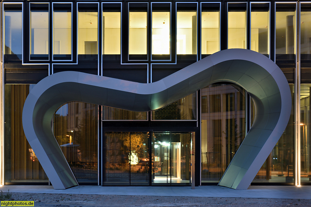 Berlin Friedrichshain Spreeturm erbaut 2017-2020 von Eike Becker Architekten am Postbahnhof