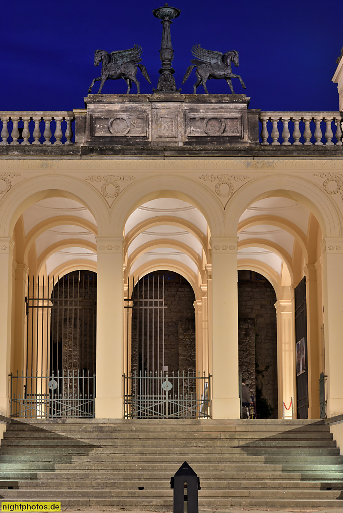 Potsdam Pfingstberg Belvedere erbaut 1847-1863 von Ludwig Persius Friedrich August Stüler und Ludwig Ferdinand Hesse für Friedrich Wilhelm IV. Pfeilerhalle mit Kuppelgewölbe