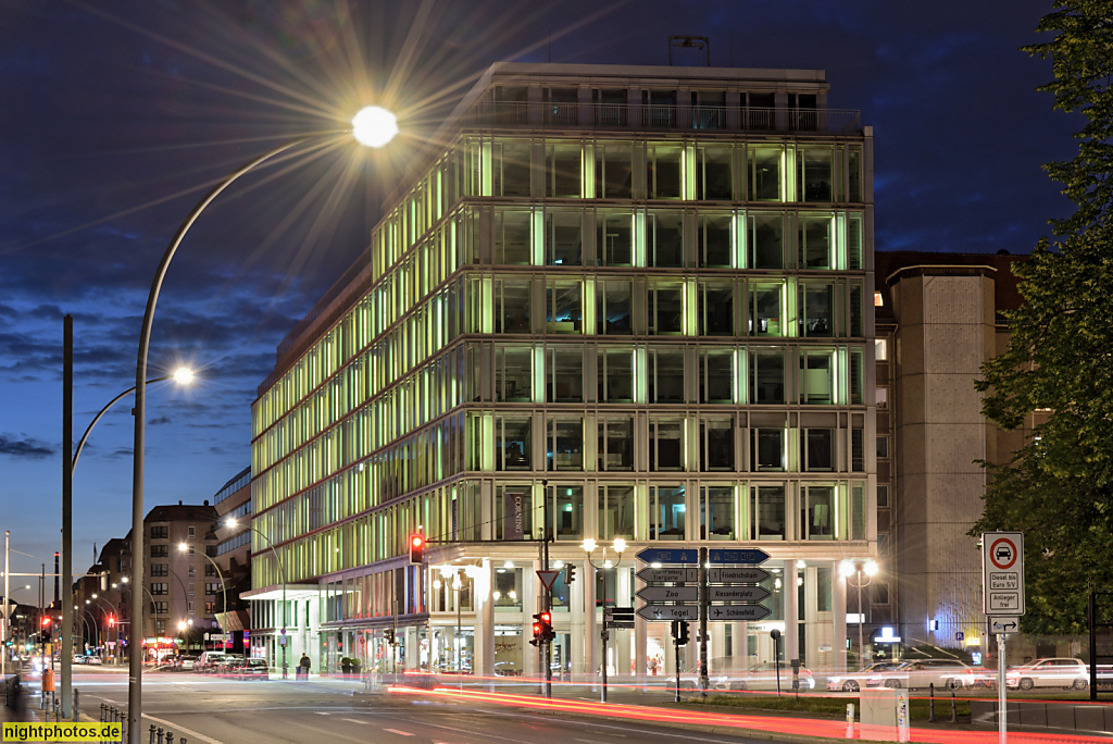 Berlin Mitte Büro- und Wohnhaus Leipziger Straße 121 erbaut 2001-2003 durch Architekten HPP Hentrich Petschnigg und Partner
