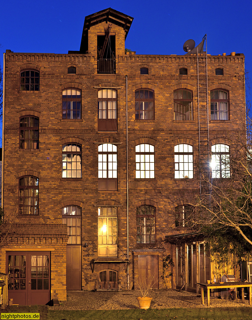 Berlin Rummelsburg Kaskelkiez Victoriastadt. Mietshaus erbaut um 1895 als Fabrikgebäude Kernhofer Strasse 16