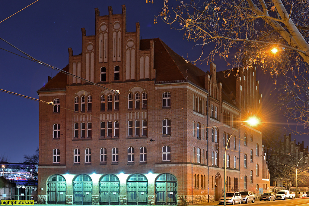 Berlin Rummelsburg Kaskelkiez Victoriastadt. Bildungszentrum der Jugendherberge Berlin Ostkreuz. Erbaut 1906-1908 als Feuerwache von Gemeindebaumeister Ringel