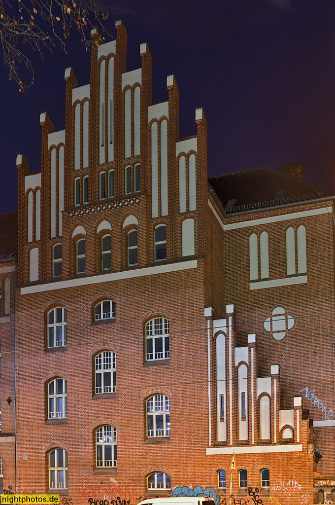 Berlin Rummelsburg Kaskelkiez Victoriastadt. Bildungszentrum der Jugendherberge Berlin Ostkreuz. Erbaut 1906-1908 als Feuerwache von Gemeindebaumeister Ringel