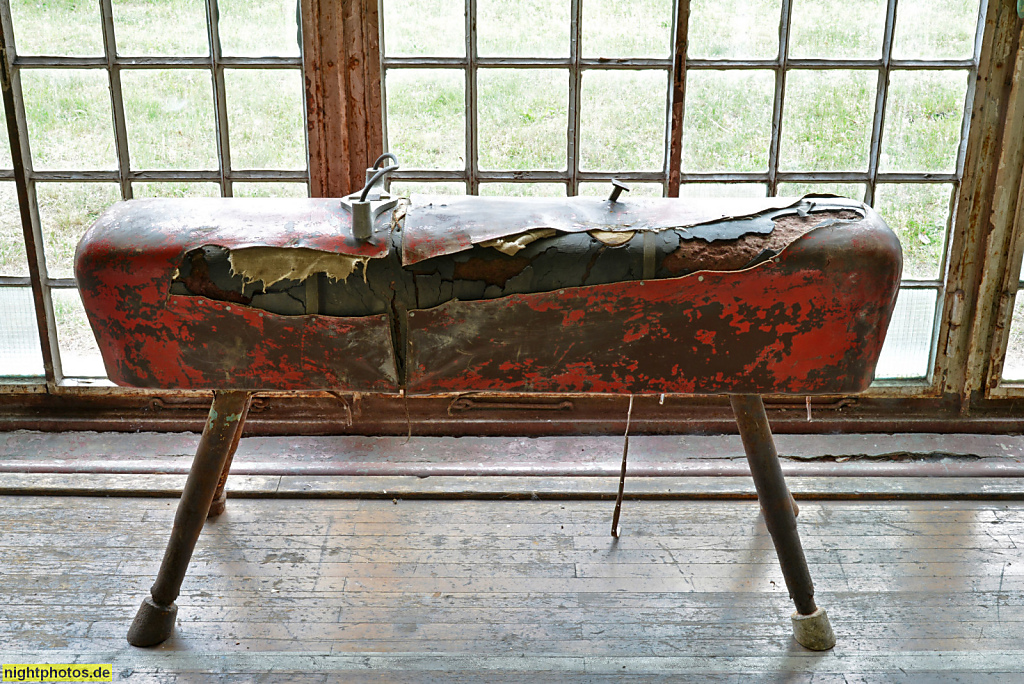 Olympisches Dorf Berlin in Elstal (Gemeinde Wustermark) für die Olympiade erbaut 1934-1936 von Werner und Walter March. Turnhalle