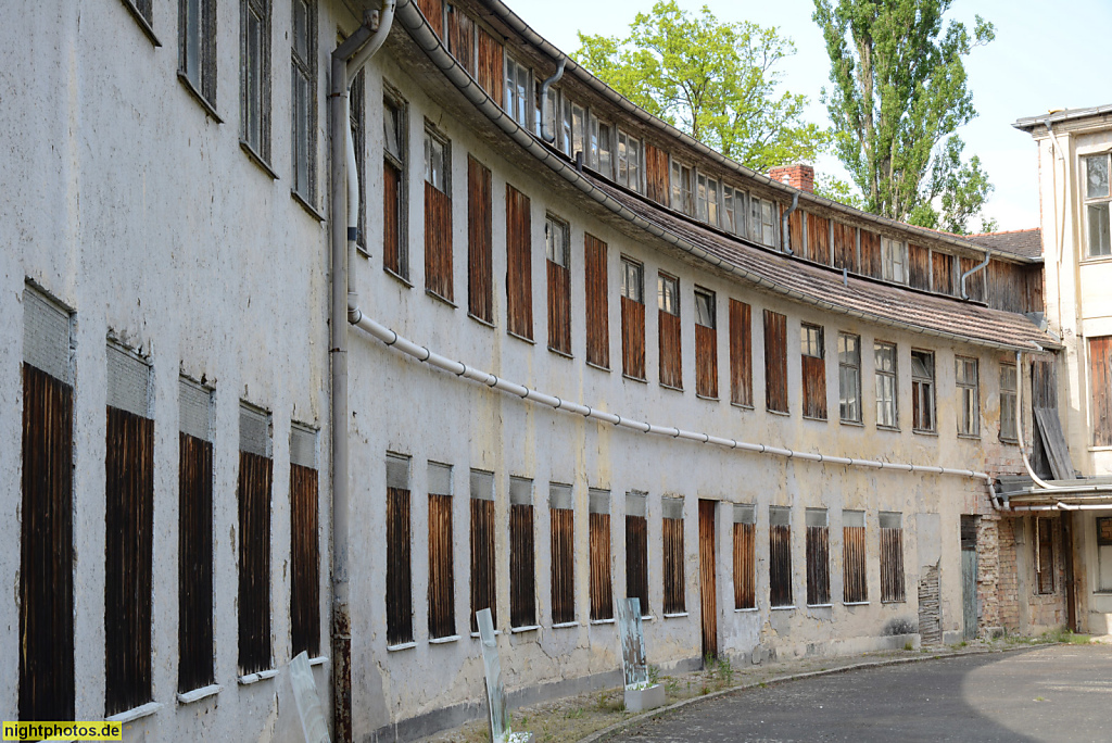 Olympisches Dorf Berlin in Elstal (Gemeinde Wustermark) für die Olympiade erbaut 1934-1936 von Werner und Walter March. Küchengebäude Lieferseite