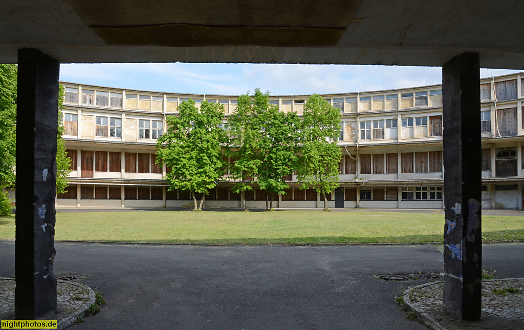 Olympisches Dorf Berlin in Elstal (Gemeinde Wustermark) für die Olympiade erbaut 1934-1936 von Werner und Walter March. Küchengebäude Lieferseite