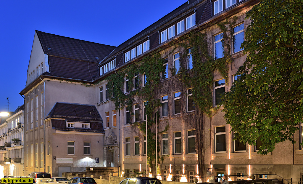 Berlin Neukölln Gymnasium Albrecht-Dürer-Schule erbaut 1906 von Reinhold Kiehl als Oberrealschule für männliche Schüler