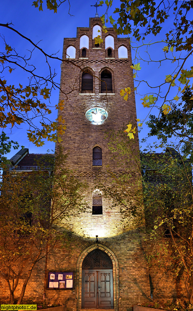 Berlin Marzahn. Dorfkirche Alt-Marzahn erbaut 1870-1871 von Friedrich August Stüler und Adolf Brückner als neugotische Backsteinkirche