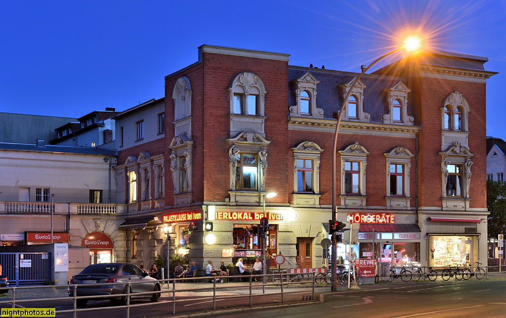 Berlin Lichterfelde Kranoldplatz Wohn- und Geschäftshaus erbaut 1898-1899 von Franz und Hermann Wessel und Carl Burchardt am Oberhofer Weg 1