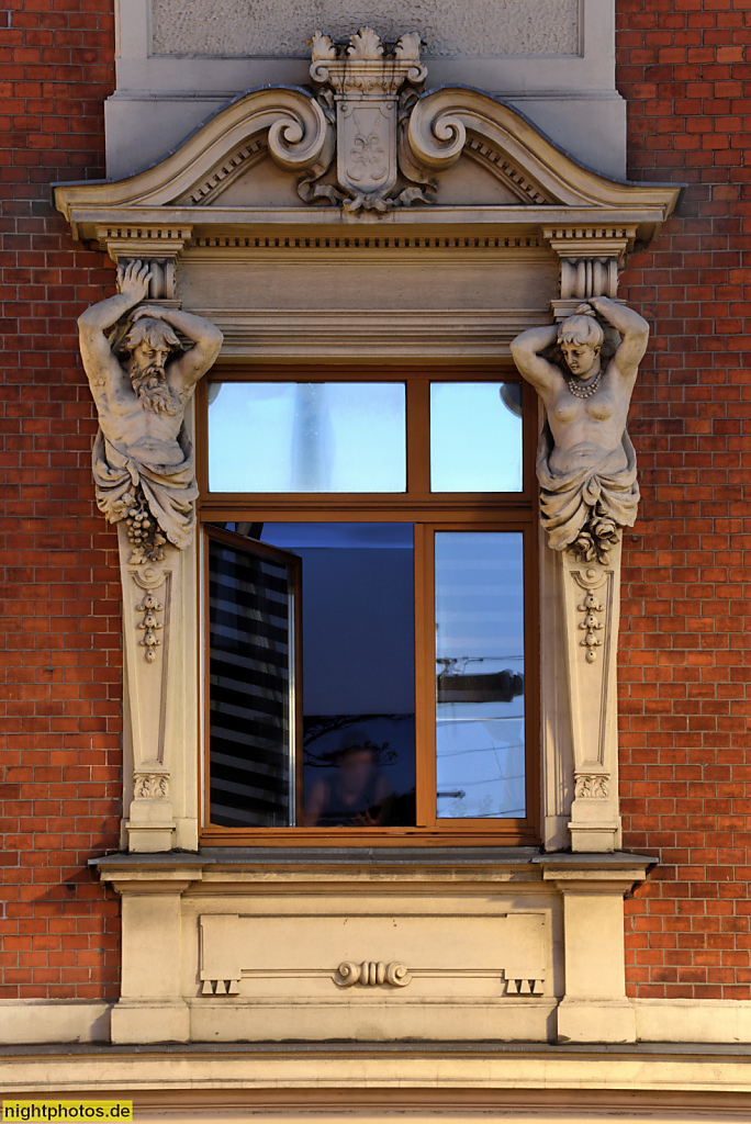 Berlin Lichterfelde Kranoldplatz Wohn- und Geschäftshaus erbaut 1898-1899 von Franz und Hermann Wessel und Carl Burchardt am Oberhofer Weg 1