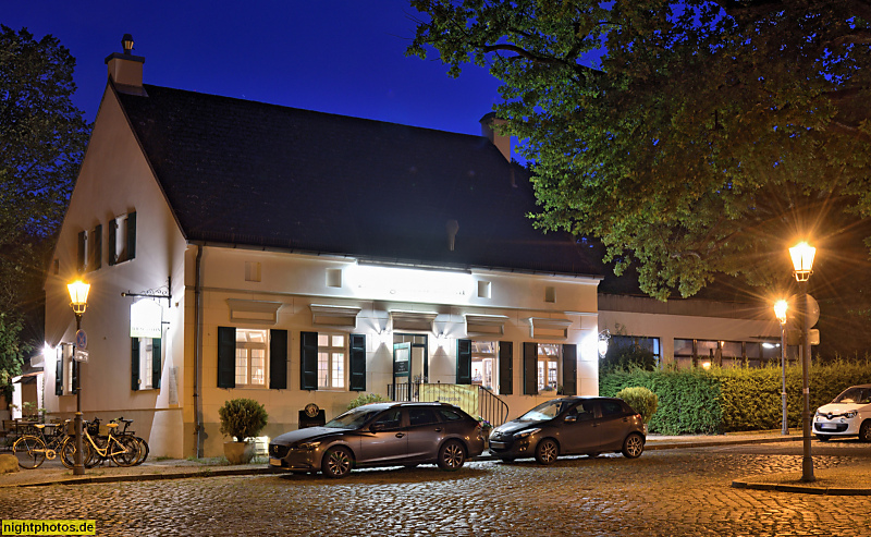 Berlin Wannsee Restaurant zum Grünen Baum am Wilhelmplatz