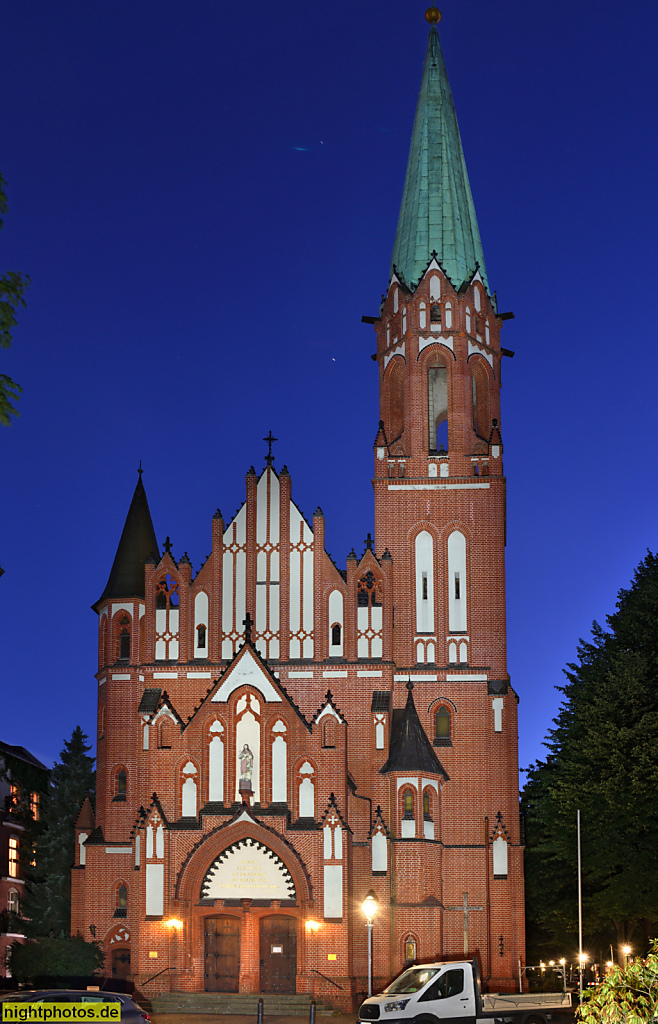 Berlin Tegel Herz-Jesu-Kirche am Brunowplatz erbaut 1904-1905 von Ludwig Schneider in Backsteingotik