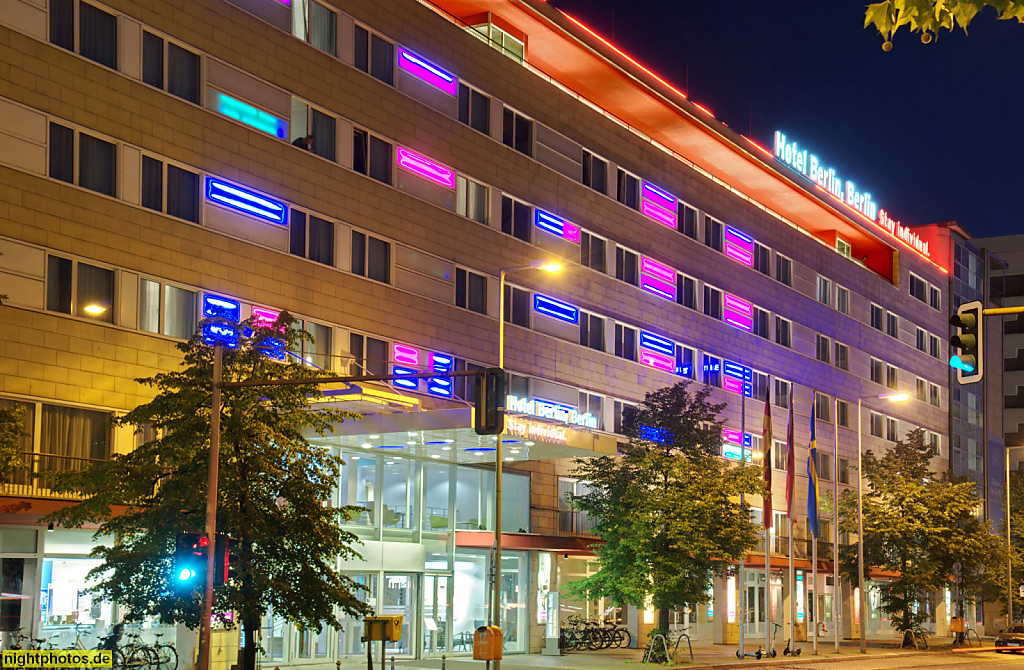 Berlin Mitte Tiergarten Hotel Berlin erbaut 1957-1958 am Lützowplatz 17