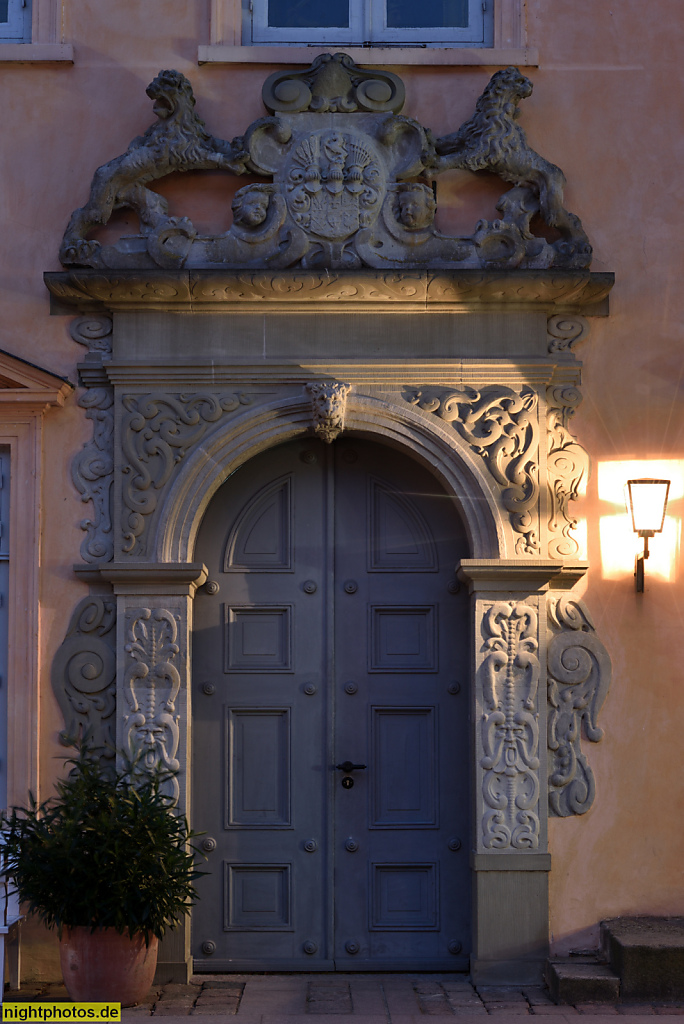 Eutin Schloss erbaut 1439-1486 Ausbau bis ins 16. Jahrhundert. Umbau Barockschloss von Hofbaumeister Rudolph Matthias Dallin in den Jahren von 1717-1727. Museum seit 1918