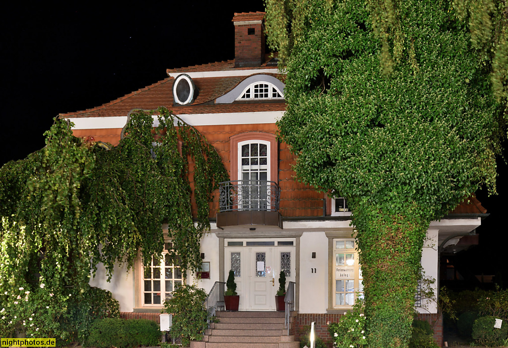 Grömitz Wohnhaus mit Mansardzeltdach und Ochsenauge Seestrasse 11