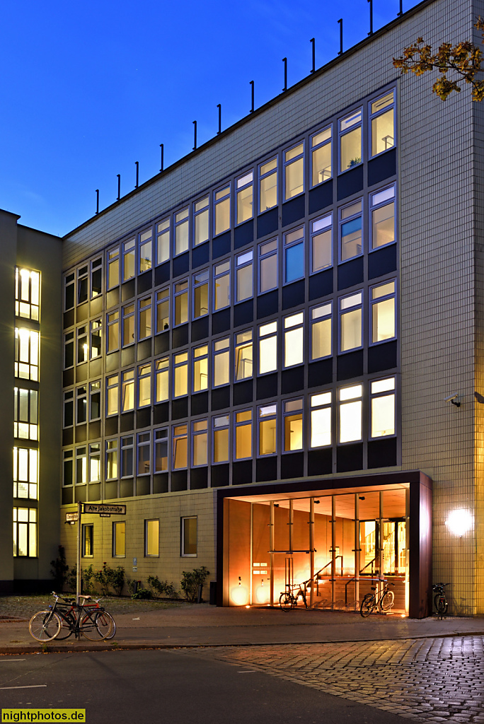 Berlin Kreuzberg Bundesdruckerei gegründet 1879 als Reichsdruckerei. Neuaufbau 1956-1958 von Architekt Prosper Lemoine und stilgleiche Erweiterung 1974
