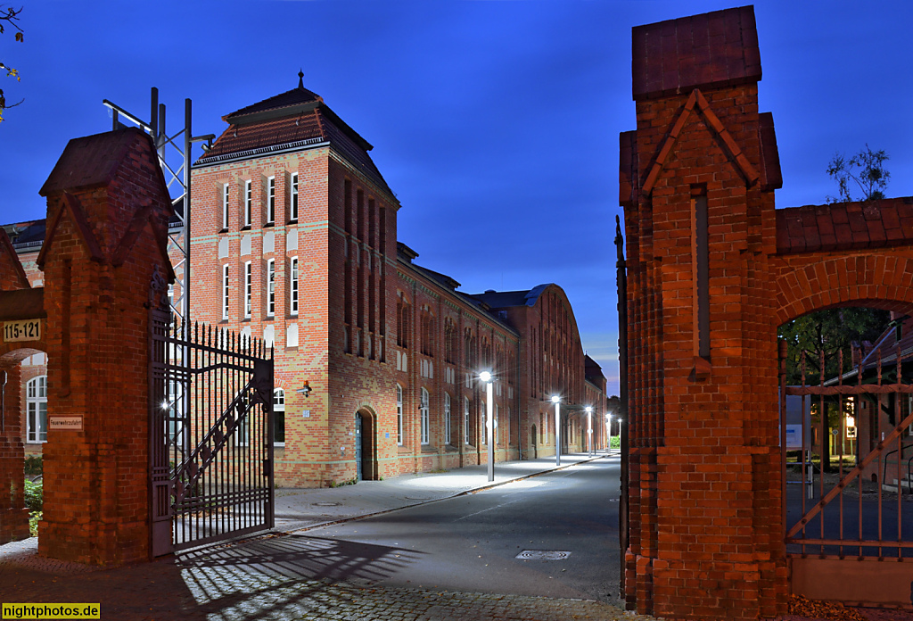 Berlin Borsigwalde Landesarchiv und Gewerbegebiet am Eichborndamm. Erbaut 1906-1907 von Alfred Kühn als Deutsche Waffen- und Munitionsfabriken (DWM)