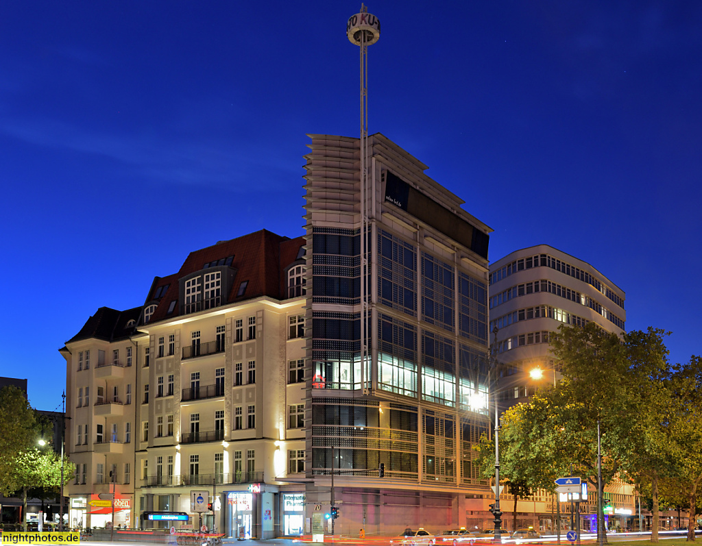 Berlin Charlottenburg Büro- u Geschäftshaus am Kurfürstendamm 71 erbaut 1911. Davor Handtuchhaus erbaut 1992-1994 von Architekt Helmut Jahn am Adenauerplatz