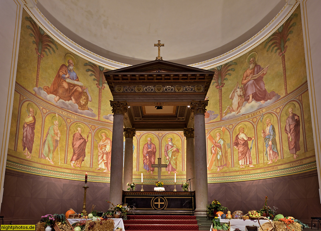 Potsdam Nikolaikirche erbaut 1830-1837 nach Planung von Karl Friedrich Schinkel in klassizistischem Stil für Friedrich Wilhelm III. Apsisfresko von Bernhard Wilhelm Rosendahl erschaffen 1836