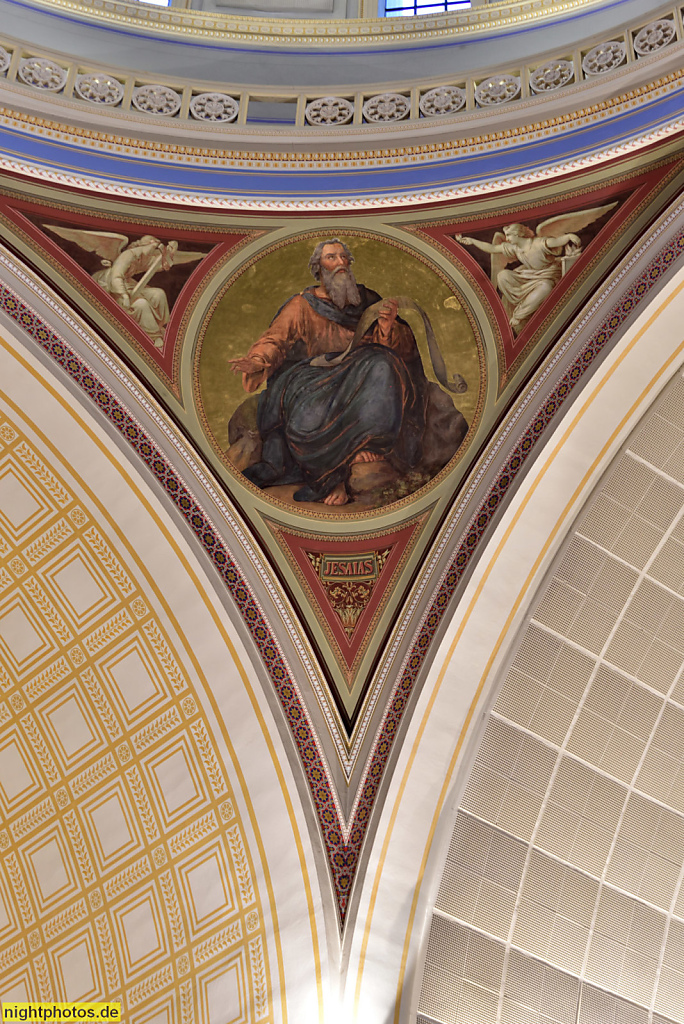 Potsdam Nikolaikirche erbaut 1830-1837 nach Planung von Karl Friedrich Schinkel in klassizistischem Stil für Friedrich Wilhelm III. Kuppel. Pendentif mit Prophet Jesaia