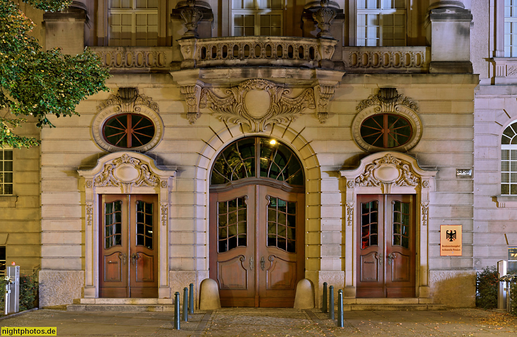 Potsdam Bundesrechnungshof Aussenstelle erbaut 1904-1907 als Reichsrechnungshof. Sandsteinbau mit Portikus in der Dortustrasse 30-33