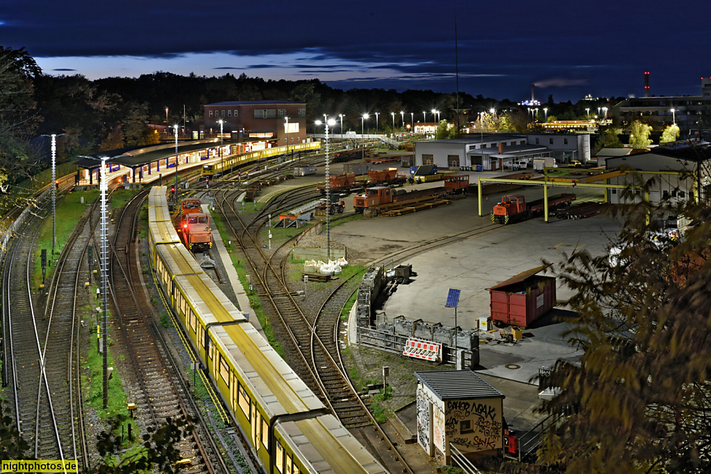 Berlin Westend U-Bahnhof Olympiastadion mit Aufstellanlage und Betriebswerkstatt Grunewald. Erbaut 1929 von Alfred Grenander